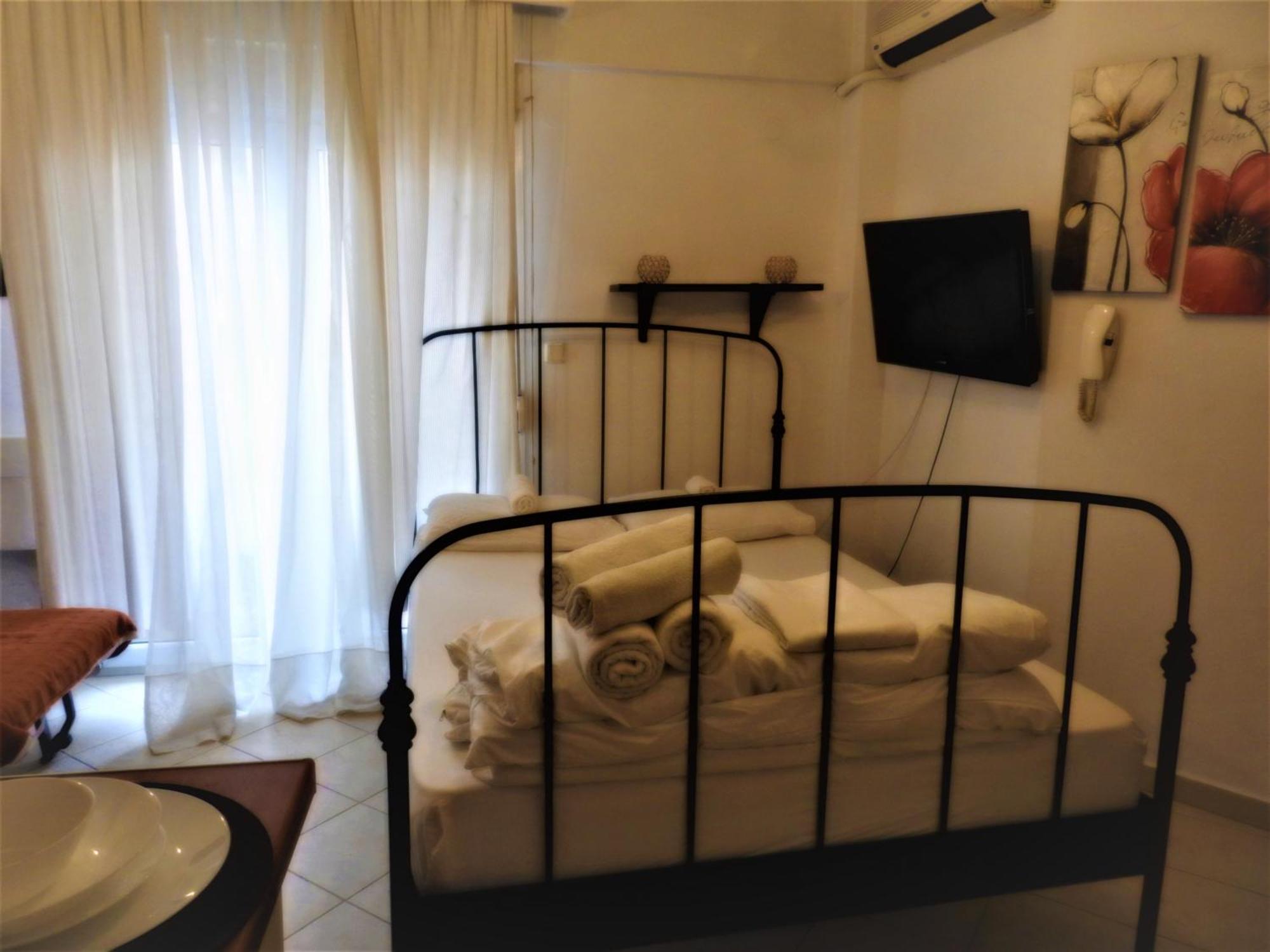 Konstantinos'S Luxury Studio Salonicco Esterno foto